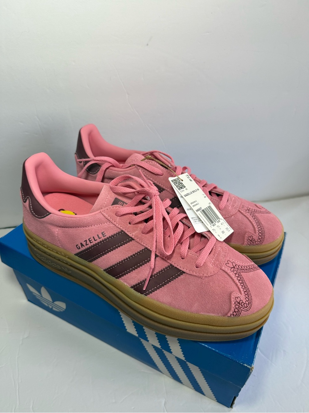 Adidas Gazelle Bold - Women’s 9 - Pink with Cute Heart Design - IH6697 - NWT
